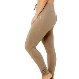 Alo Yoga Urban Moto Sweatpant